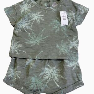 GAP Baby - Green Palm Tree Baby Outfit top and shorts